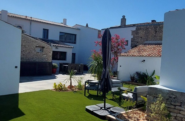 Charming Rhaetan house with all comforts near whale lighthouse and beaches