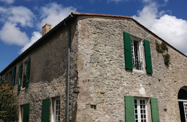 CHARACTER FAMILY HOME 10/12 persons 5 bedrooms, 5 bathrooms
