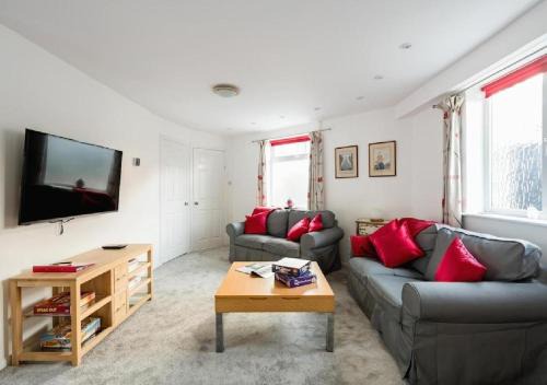 Character House in Frinton Minutes from Sea, Beach, Shops and Cafes