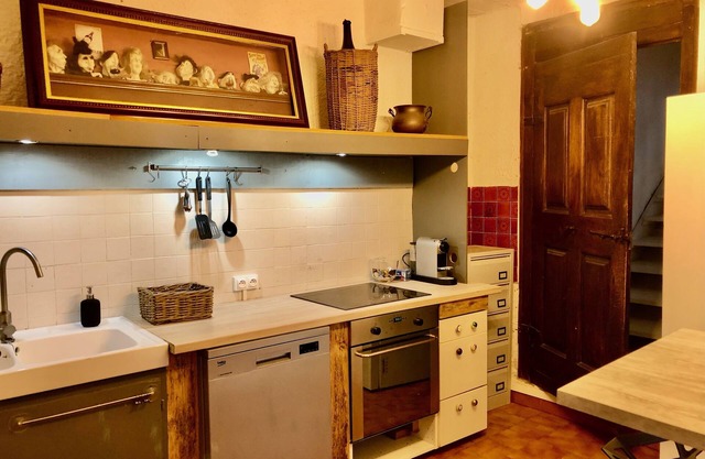 Character house in the heart of Provence