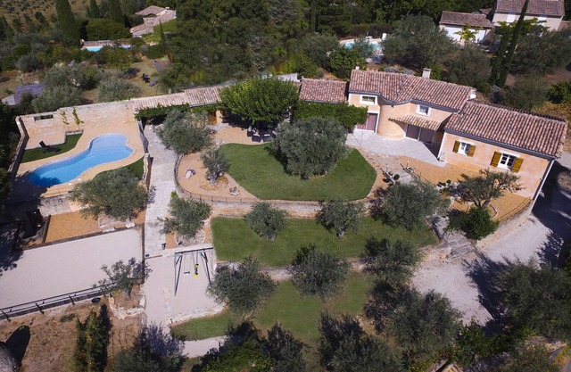 Casa de carácter con piscina cerca de Vaison la romaine
