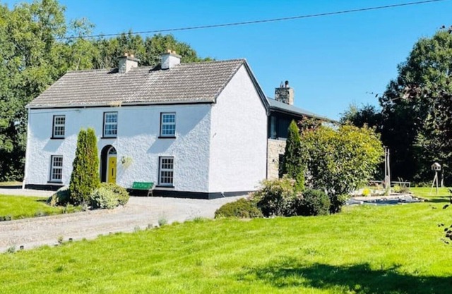 Characterful and contemporary 5 bedroom farmhouse