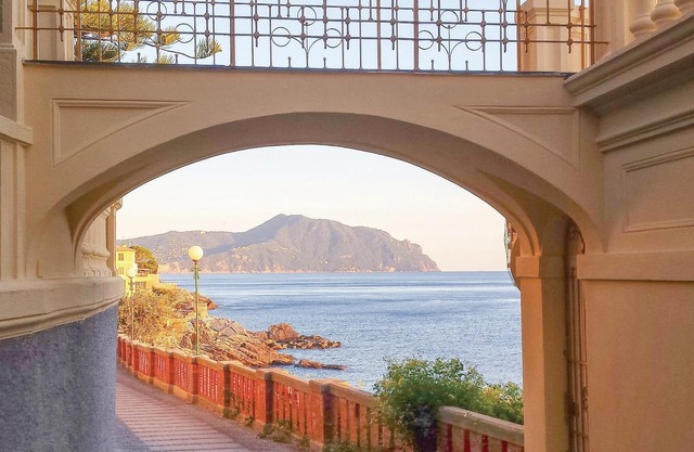 Characteristic terraced house with equipped veranda, a few steps from the beaches of Bogliasco and a