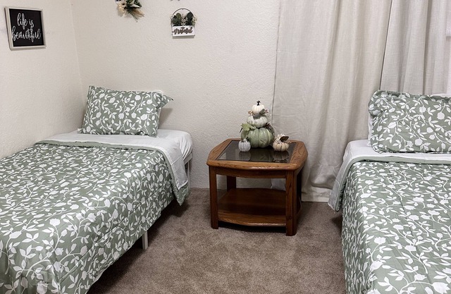 Charl & Jami’s 2nd Marais Rental- cozy for family and our worker crews!