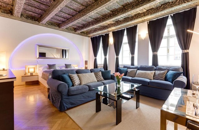 Charles Bridge Royal Apartments - Castle District