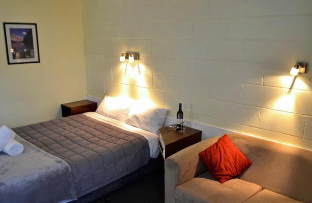 Charles Sturt Motor Inn