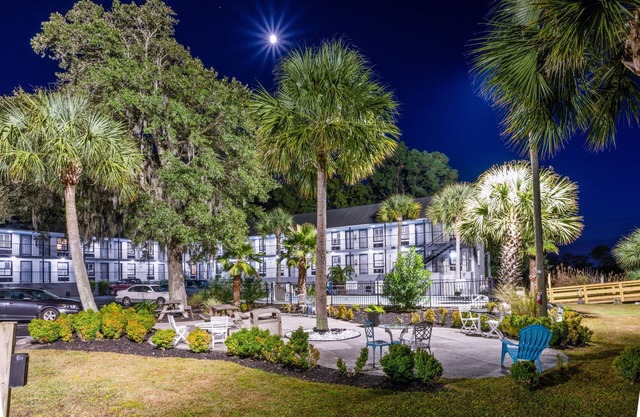 Charleston Creekside Inn