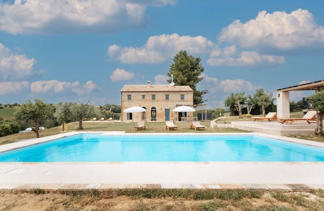 Charm and well-being in a rural setting. Dedicated to all those who seek comfort and style but love