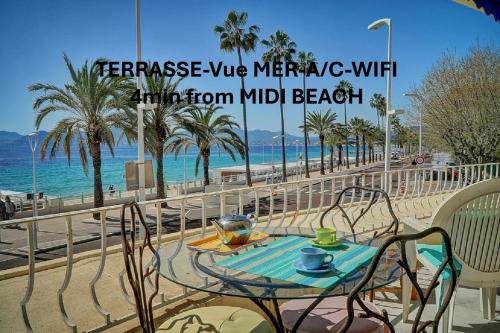 CHARMANT 2 PIECES AVEC TERRASSE VUE MER l! A1B120