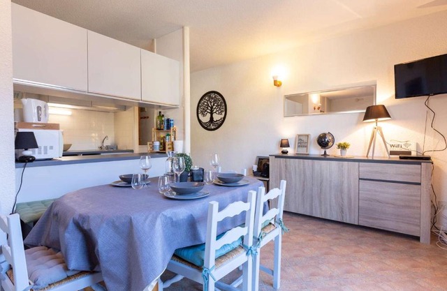 Charmant appartement 6 pers. proche pistes de ski avec parking et équipements modernes - FR-1-296-449