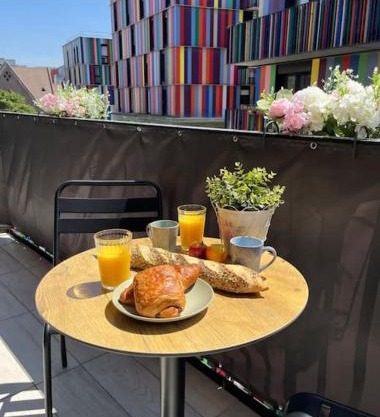 Charmant appartement avec balcon proche de Paris