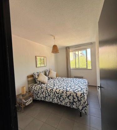 Charmant appartement moderne avec place de parking privative