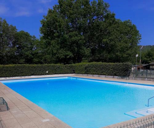 Charmant Bungalow avec piscine et emplacement voiture