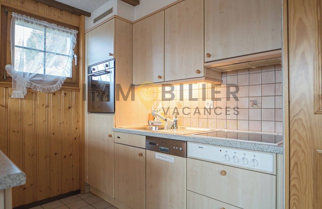 Charmant chalet idéal pour une famille de 4 personnes avec une vue magnifique sur les montagnes de l