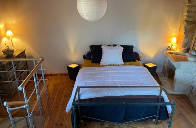 Charmante chambre dans belle Maison typique du Village