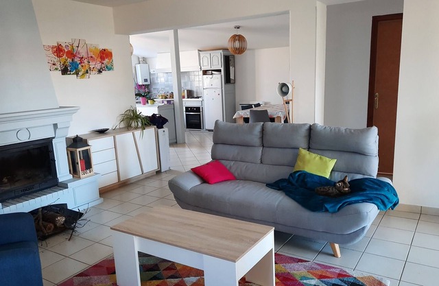 Charmante Maison Avec Jardin, Proche Plages et Commerces