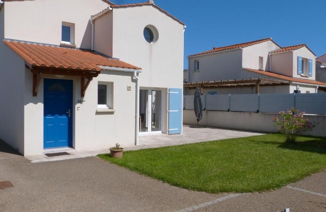 Charmante maison rénovée avec terrasse, proche mer, La Tranche-sur-Mer, 6 pers, Wifi, parking. - FR-1-194-224