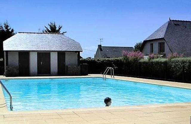 Charmante Maison avec Piscine, Tennis, Proche Mer - Idéal Famille - FR-1-392-140