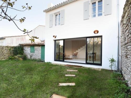 Charmante maison avec jardin clos, 2 chambres, cuisine équipée, proche plage - Les Portes-en-Ré - FR-1-434-58