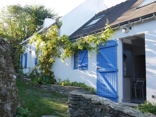 Charmante maison proche plage à Locmaria, 4 pers, jardin, cheminée, équipements complets - FR-1-418-97