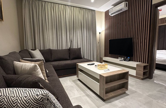 Charmig Amman Apartment With Modern Amenities