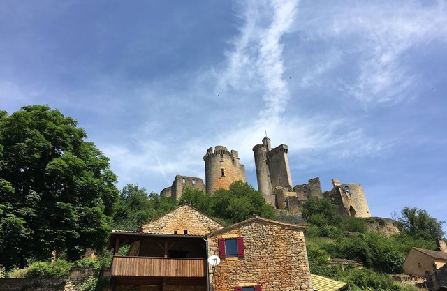CASA DE PIEDRA CON ENCANTO SPA Y PISCINA EN LAS PUERTAS DE LOTE Y DORDOGNE