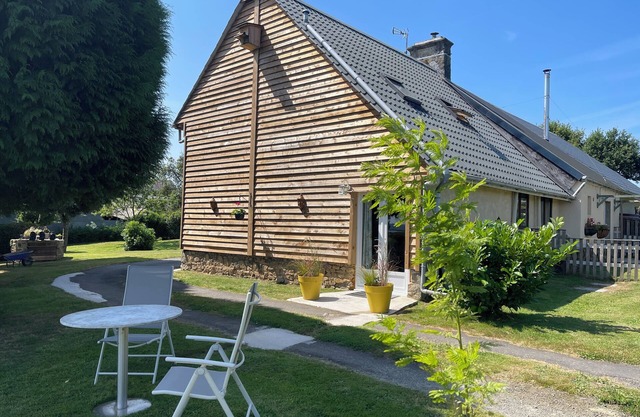 Charming 1-bedroom gite in delightful countryside hamlet with views