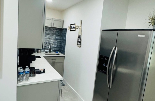 Private apartment with laundry in the unit