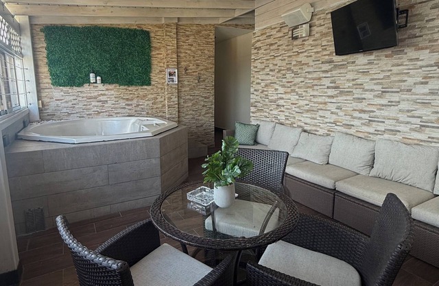 Charming 1-bedroom apartment in lovely Santo Domingo with WiFi near downtown