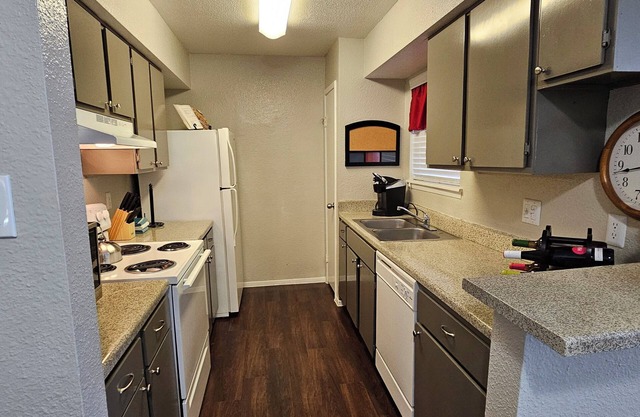 Charming 1 - bedroom apartment in welcoming Texas City