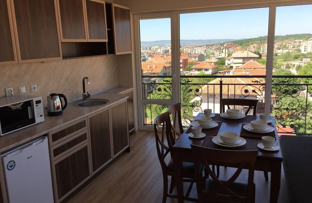 Charming 1-bedroom apartment with AC and WiFi in sunny Sveti Vlas with Sea view