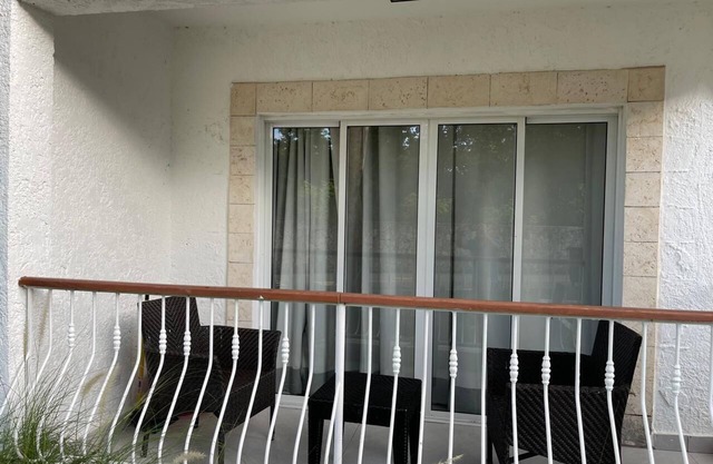 Charming 1-bedroom apartment with AC and WiFi in welcoming Dominicus
