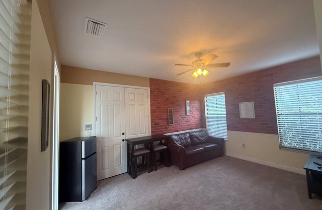 Charming 1-bedroom apartment with WiFi in the amazing Town of Ave Maria.