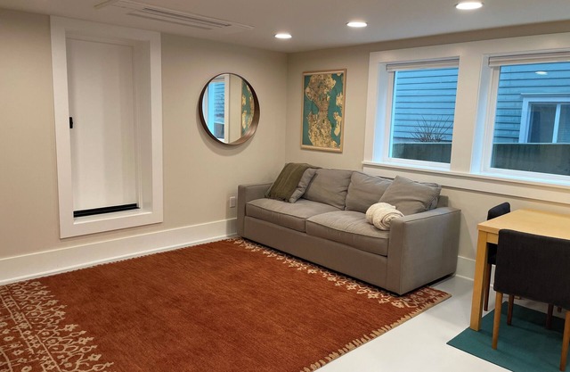 Charming 1-bedroom apartment in fabulous Seattle with WiFi, AC
