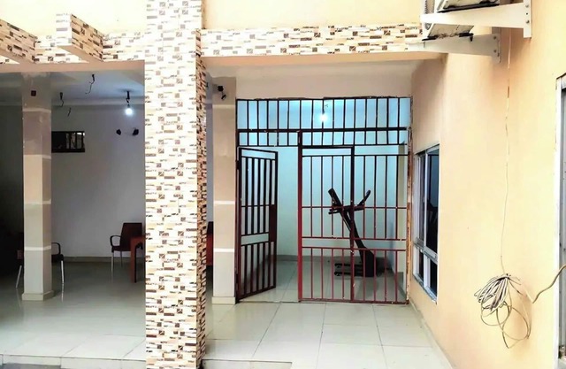 Charming 1-bedroom apartment in beautiful Kinshasa with WiFi, AC