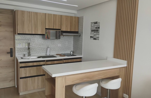 Charming 1-bedroom apartment in wonderful Cali with WiFi, fitness room