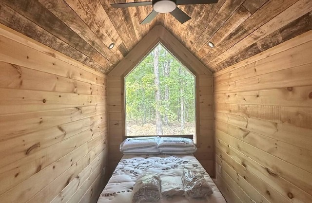 Charming 1-bedroom cabin in delightful Jasper with AC