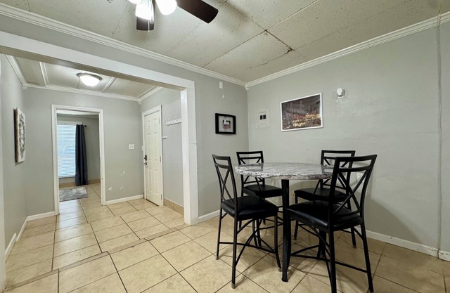 Charming 1-bedroom Getaway in the heart of Kilgore