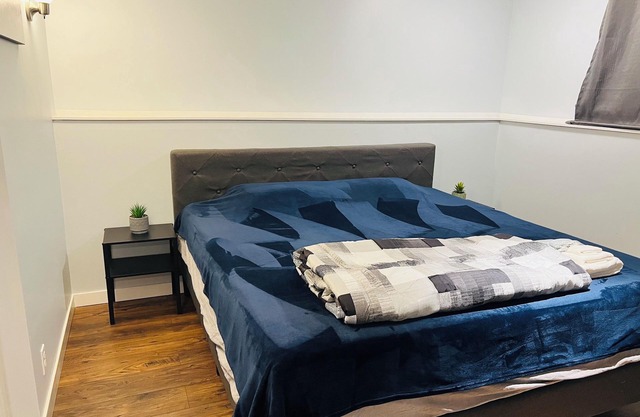 Charming 1-bedroom house with WiFi, AC in pleasant Lethbridge