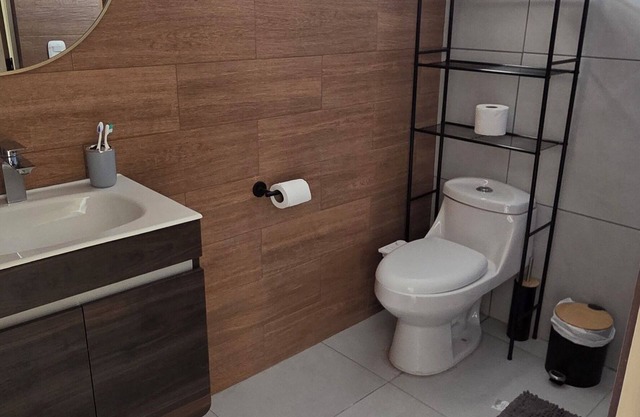 Charming 1-bedroom house with WiFi, AC in peaceful Las Flores