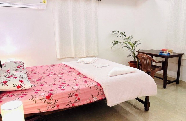 Charming 1-bedroom house in tranquil Canacona with WiFi, AC