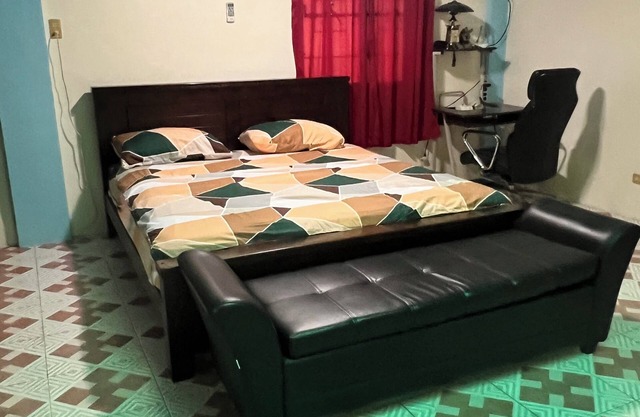 Charming 1-bedroom house with AC, WiFi in pleasant Malolos City