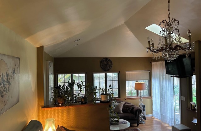 Charming 1-bedroom house in enchanting Seattle with WiFi