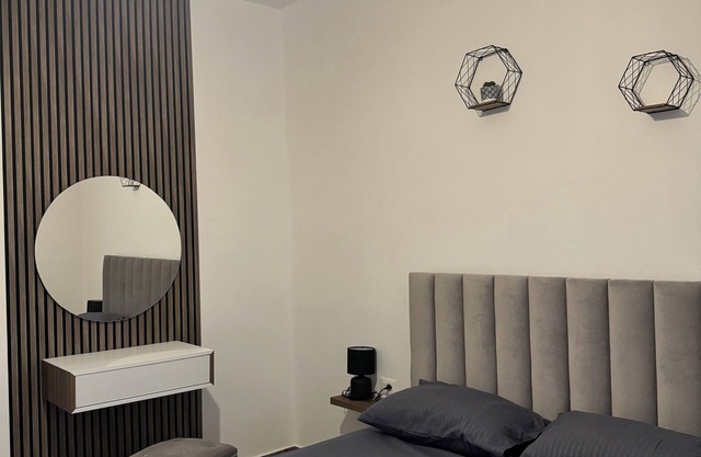 Charming 1-bedroom in Bathore with AC, Wi-Fi, parking, and car rentals.