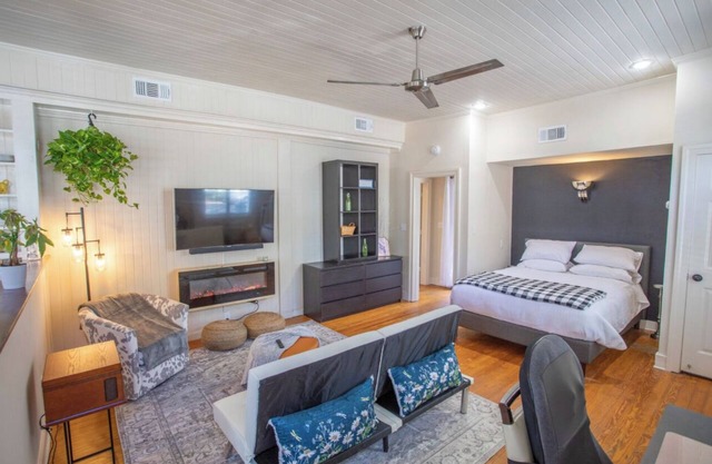 Charming 1-bedroom studio apt in historic Savannah