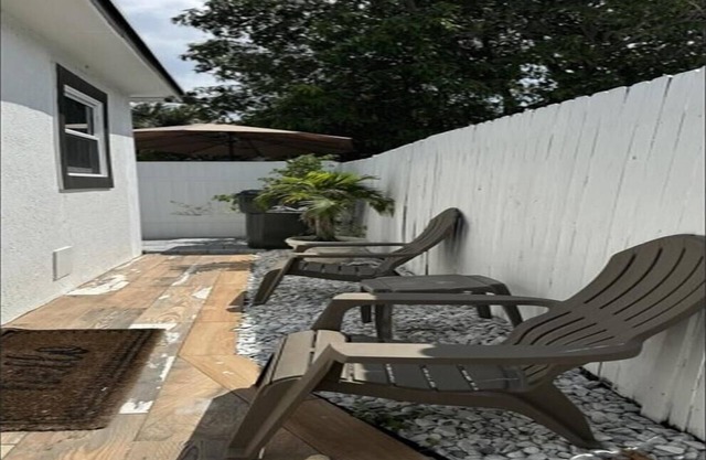 Charming 1-bedroom house in terrific Delray Beach with AC