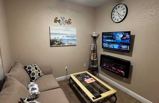 Charming 1-bedroom guesthouse in fantastic Gulf Breeze close to the beach