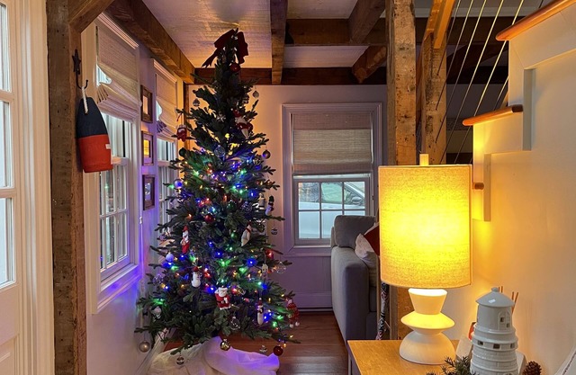 Charming 1796 Frenchmans Cottage in the heart of Kennebunkport and Cape Porpoise