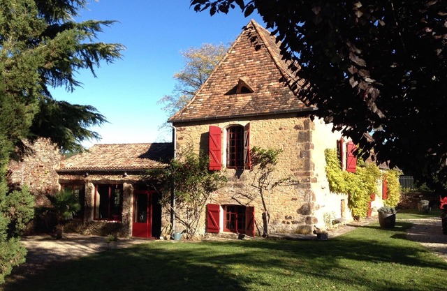 Encantadora casa perigordiana del siglo XVII, su palomar, su piscina en Urval