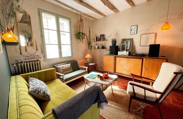 Encantadora casa del siglo XIX en Candes-St-Martin con jardín